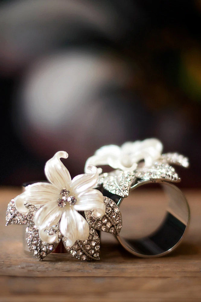 TRISH SCULLY Mother's Day Gift Guide FLEUR BLANCHE NAPKIN RING SET OF 2 5 TRISH SCULLY Mother's Day Gift Guide FLEUR BLANCHE NAPKIN RING SET OF 2