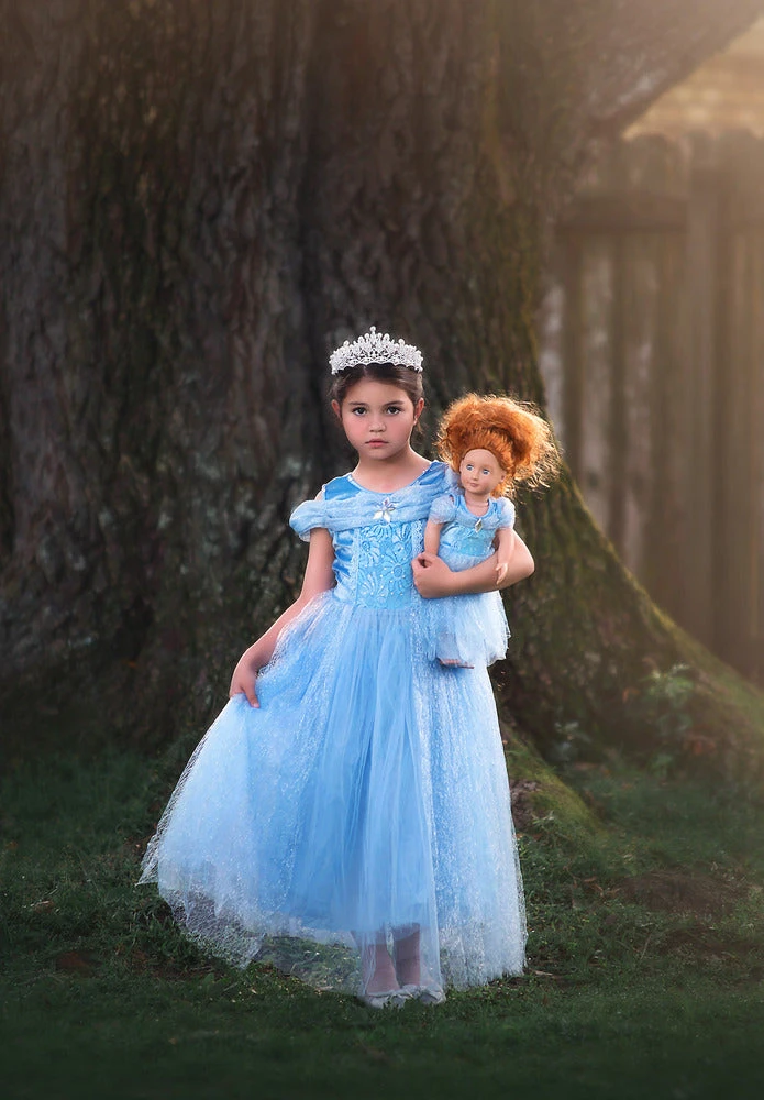 TRISH SCULLY QUEEN OF THE KINGDOM DOLL DRESS Doll Dress-Up 4 TRISH SCULLY QUEEN OF THE KINGDOM DOLL DRESS Doll Dress-Up