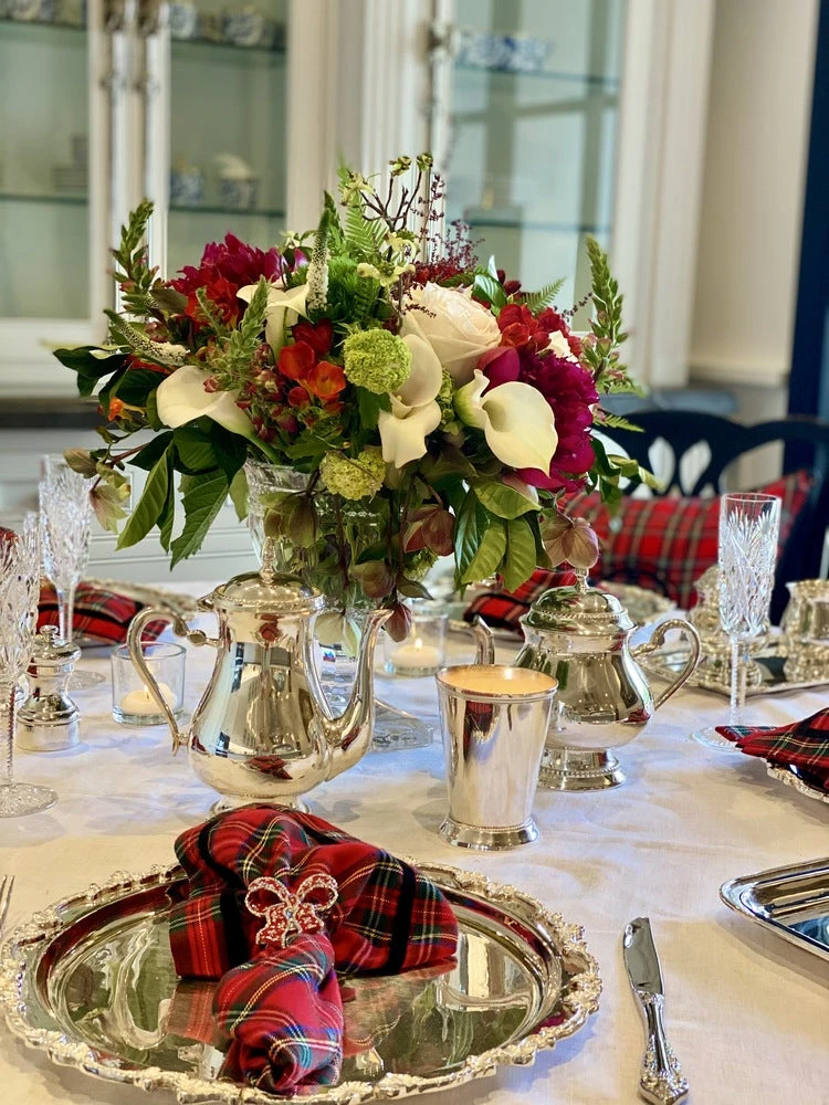 TRISH SCULLY HOME CRIMSON BOW SET OF 2 7 TRISH SCULLY HOME CRIMSON BOW SET OF 2