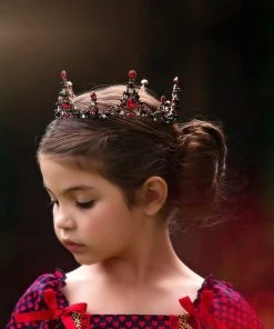 TRISH SCULLY QUEEN OF MY HEART CROWN Dress Up