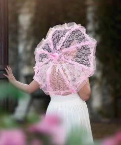 TRISH SCULLY HOME PIPER LACE PARASOL PINK
