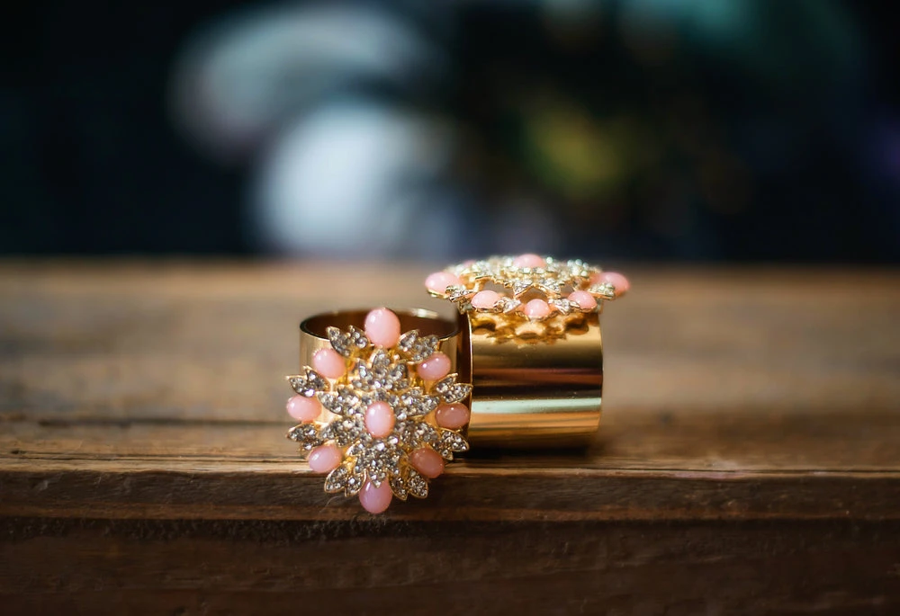 TRISH SCULLY HOME ITALIAN LINEN FLORAL EMBROIDERED NAPKINS, SET OF 4 4 TRISH SCULLY HOME ITALIAN LINEN FLORAL EMBROIDERED NAPKINS, SET OF 4