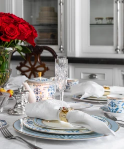 TRISH SCULLY MILANO WHITE JACQUARD TABLE CLOTH 72" SQUARE HOME