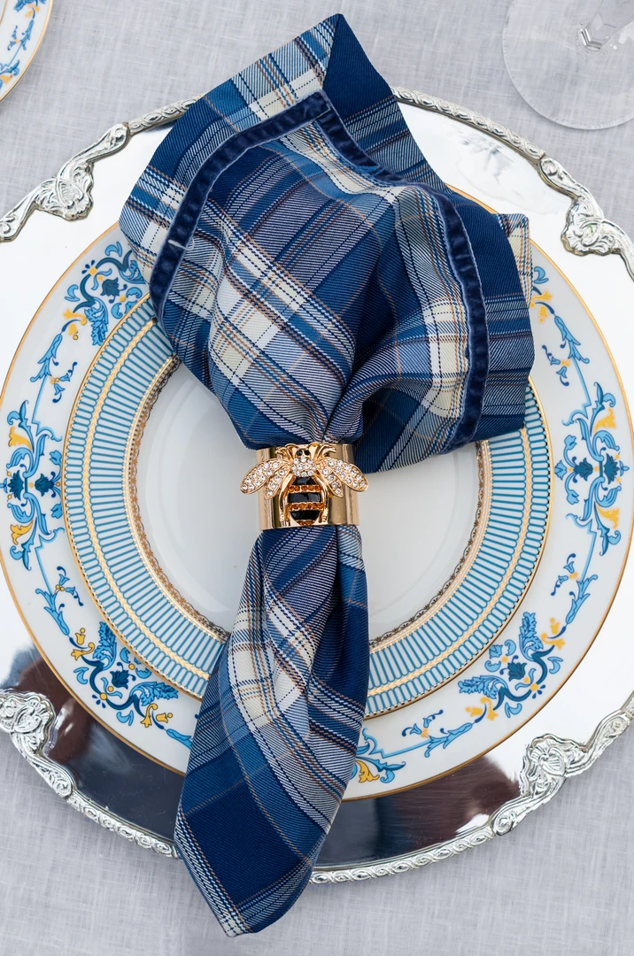 TRISH SCULLY HOME WHITEHALL NAPKIN SET OF 4 7 TRISH SCULLY HOME WHITEHALL NAPKIN SET OF 4