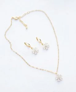 TRISH SCULLY GIRLS FLOWER NECKLACE & EARRING SET